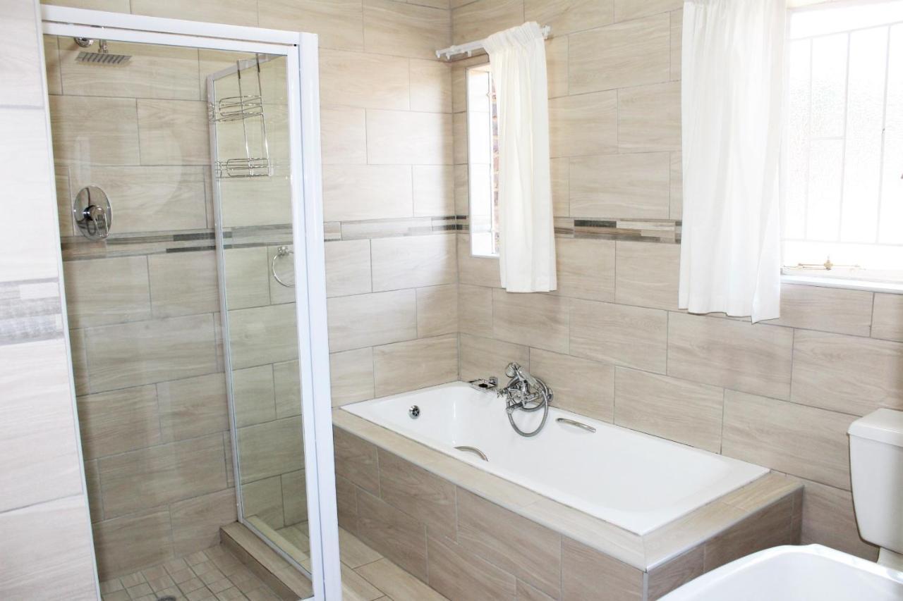 Ngwenya Boutique Hotel Lephalale Luaran gambar